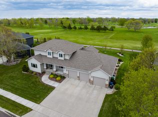 2904 Thunderbird Dr, Mitchell, SD 57301