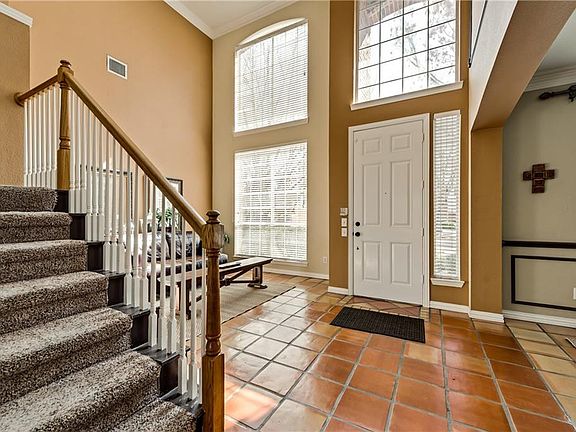 4th image of 8312 Presidio Dr