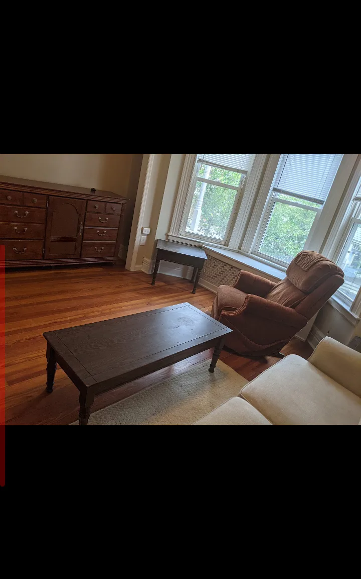 961 University Pl — Photo 3