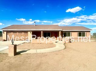 10470 Cedar St, Oak Hills, CA 92344