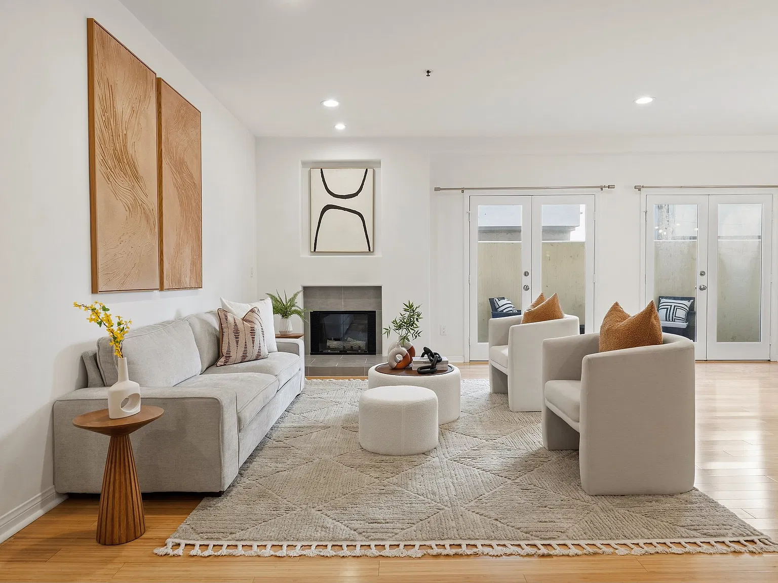 2 bed, 2.5 bath, 1658 sqft, $5,250 — Photo 1