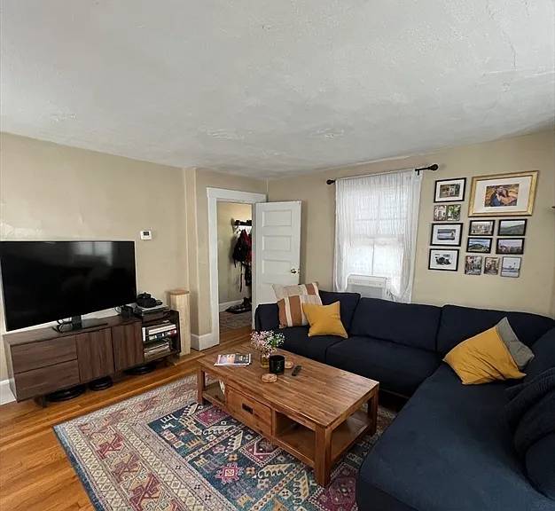 152 Kelton St #1 — Photo 4