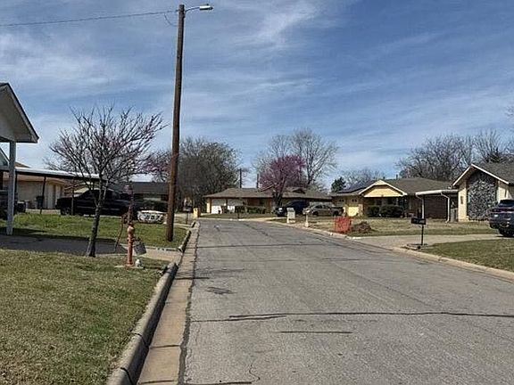 5th image of 509 NE Cimarron Cir