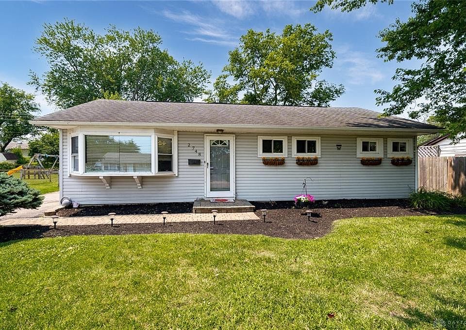1st image of 2748 Danz Ave