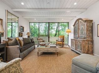 2575 Peachtree Rd NE APT 8D, Atlanta, GA 30305