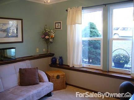 Bonus Room / Den or Office