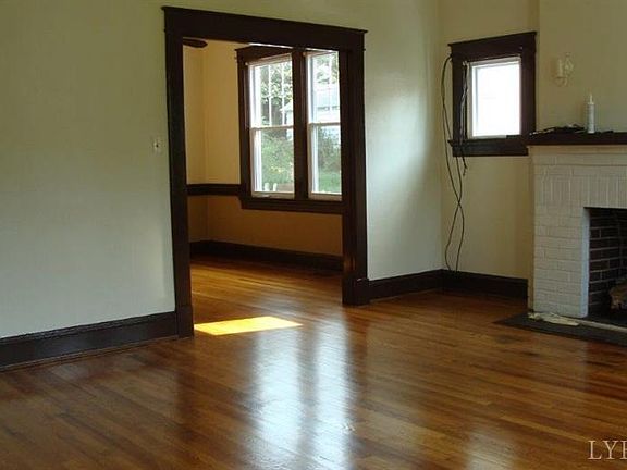 2nd image of 210 Warren Ave
