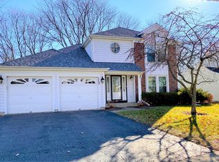 113 N Fiore Pkwy, Vernon Hills, IL