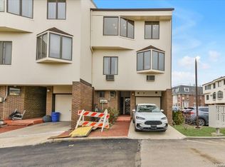 120-04 Riviera Ct #16B, College Point, NY 11356