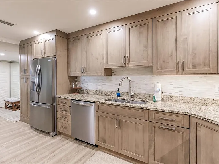 1200 E Peppertree Ln #602 — Photo 6