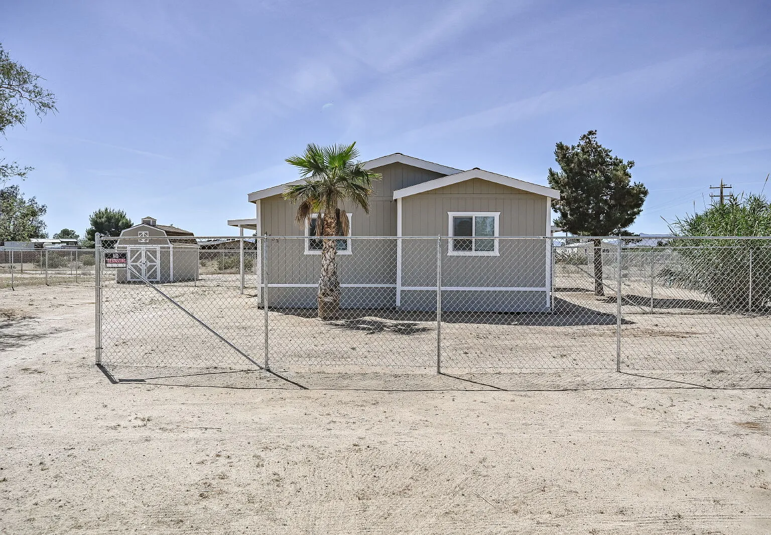 3 bed, 2.0 bath, 1400 sqft, $1,500 — Photo 3