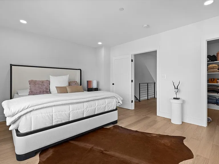 1253 Holbrook Ter NE #2 — Photo 10