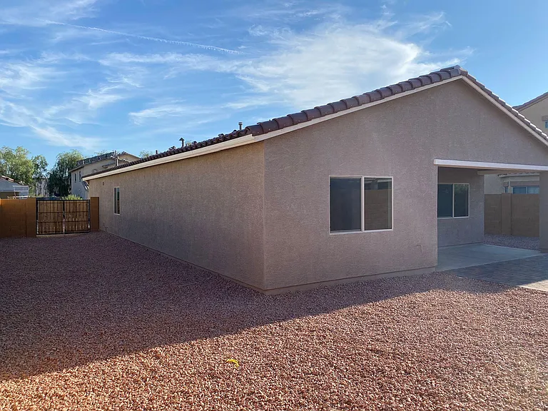 976 E White Wing Dr — Photo 6