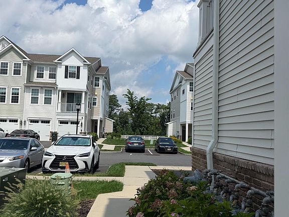 2nd image of 718 Station Rd