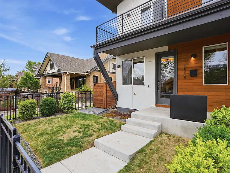 1518 N Newton St — Photo 3