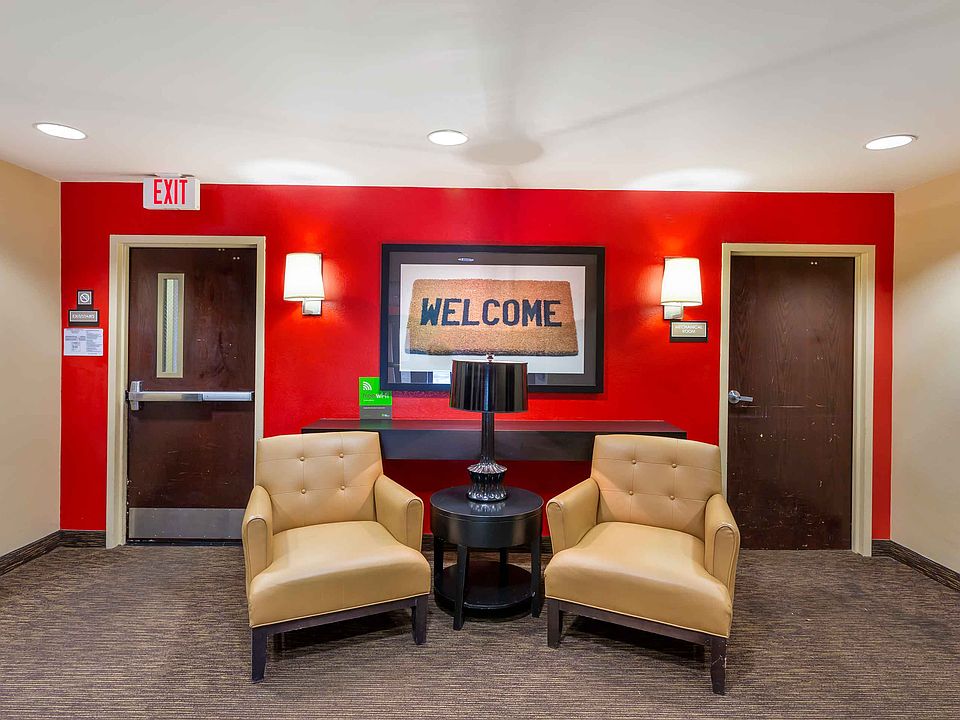 Lobby and Guest Check-in