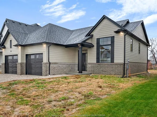 52 Belleview Dr, Kingsville, ON N0R 1B0