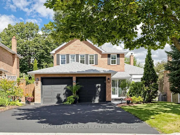 88 Kemano Rd, Aurora, ON L4G 2Y3