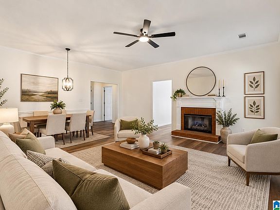 3rd image of 1118 Hale Cir