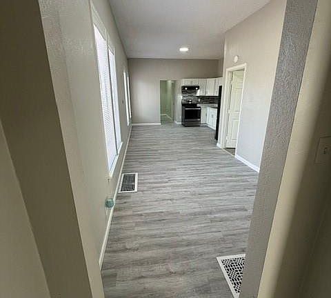 4th image of 1607 Grand Ave