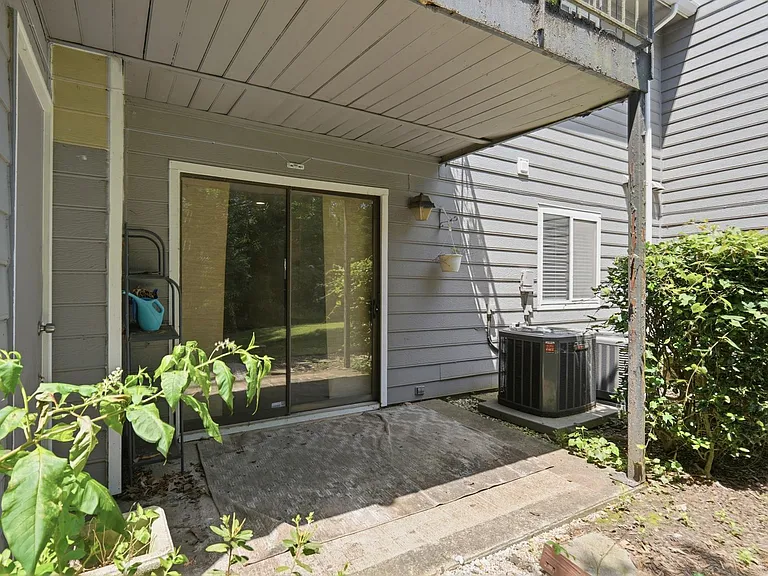 2900 Heathstead Pl #I — Photo 26