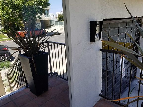 2nd image of 1535 Hi Point St #107