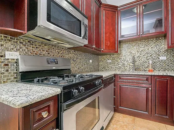 1624 East 12th Street image 2 of 13