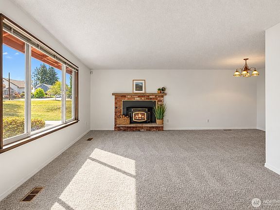 3rd image of 1904 7th Street SW
