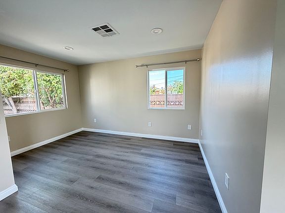 2nd image of 1039 Prospect Ave #1039