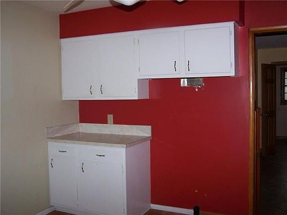 4th image of 2123 Woodcrest Ct