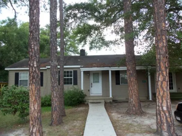 217 Dorothy St, Moultrie, GA 31768