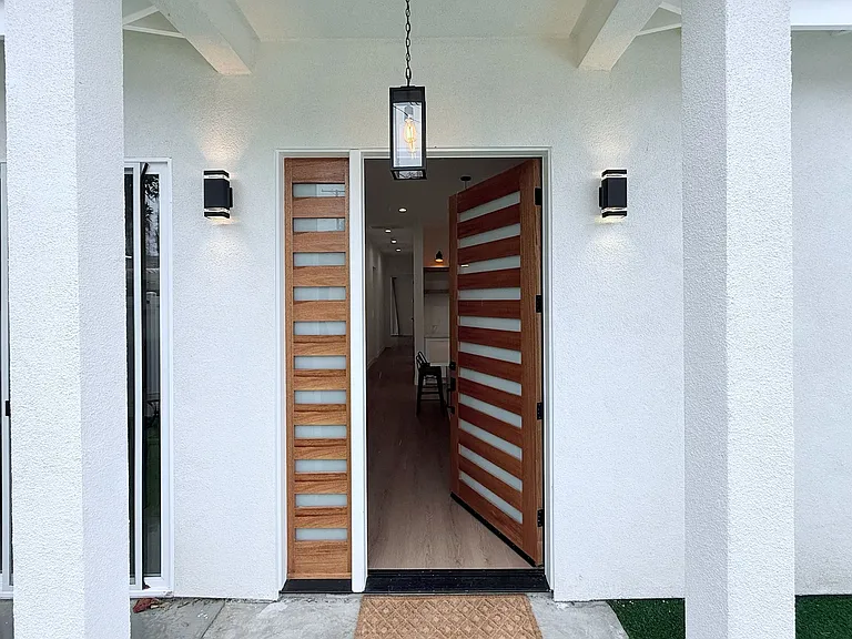 5725 Bertrand Ave #1/2 — Photo 8