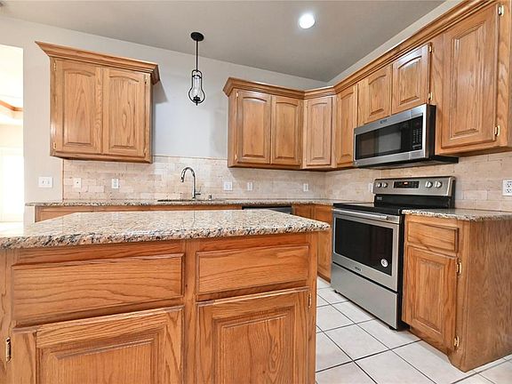 4th image of 3317 Arizona Ave