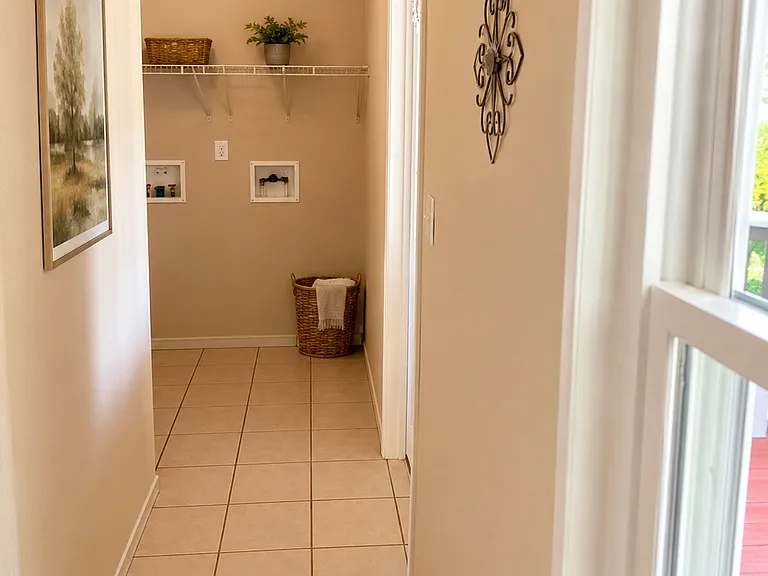 712 Fawn Dr — Photo 15
