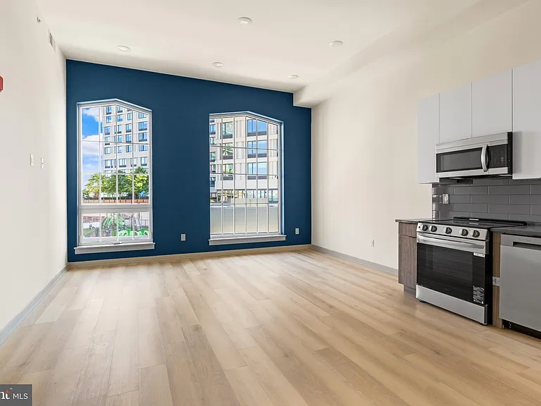 689 N Broad St #505 — Photo 2