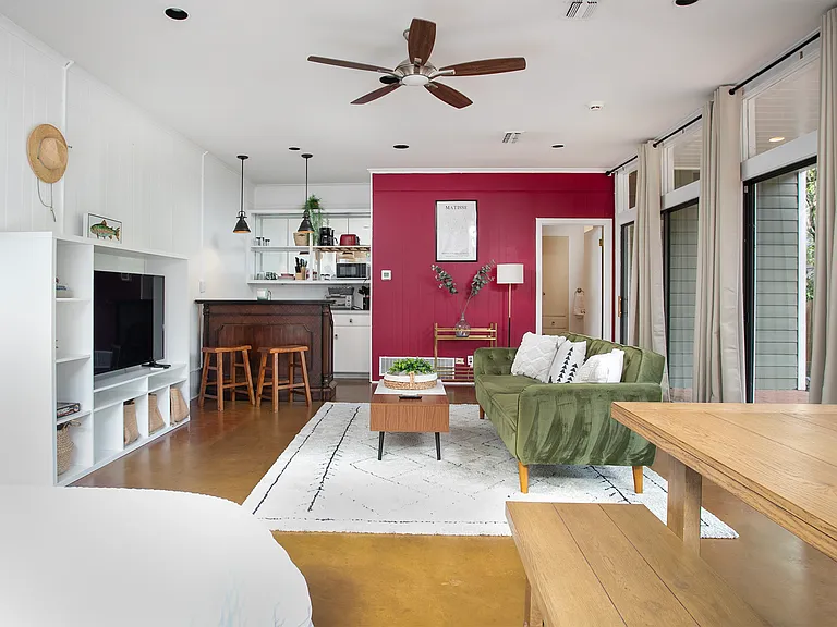 2017 Hilltop Dr — Photo 12