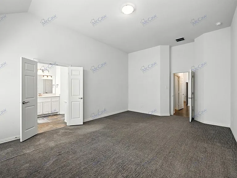 628 Castle St — Photo 14