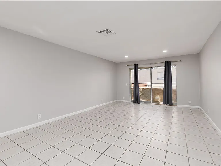 1676 Jupiter Ct #B — Photo 5