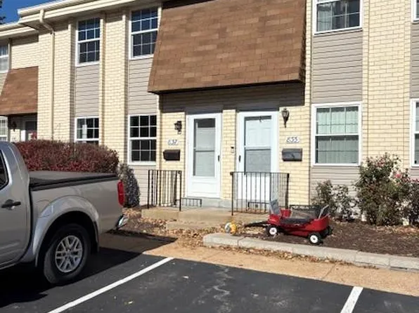 837 Wendevy Ct, Ballwin, MO 63011