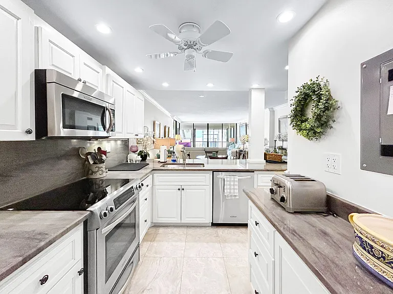 17580 Gulf Blvd #209 — Photo 9