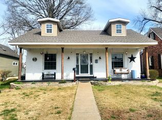 908 N 13th St, Herrin, IL 62948