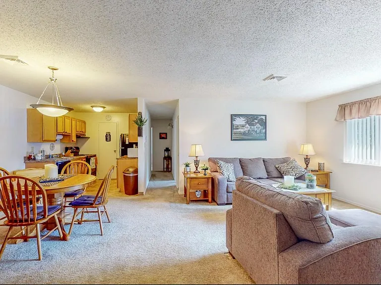 Horizon Ridge Apartments — Photo 12