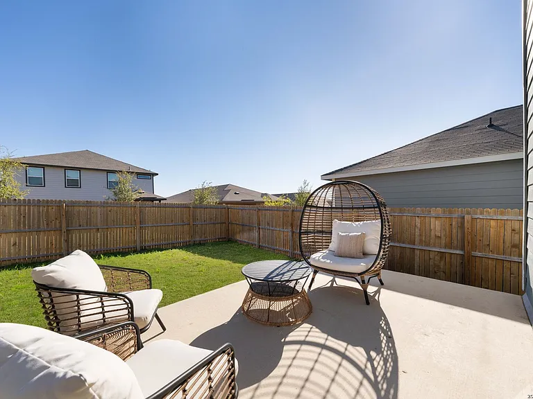 14538 Camino Way — Photo 33