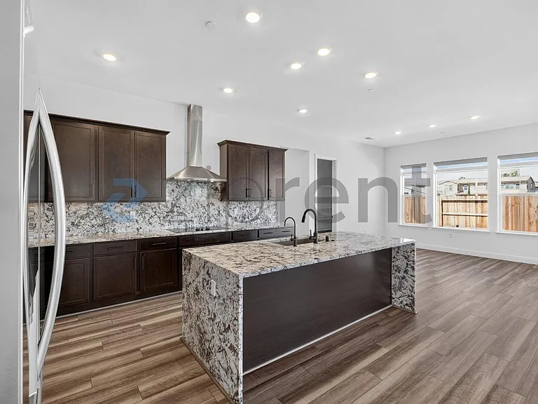1447 Teak Ave — Photo 14