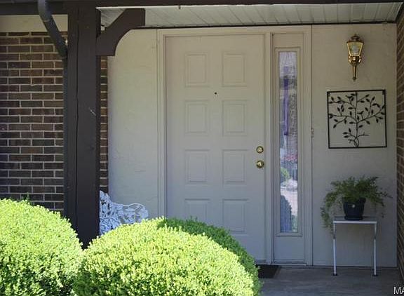 2nd image of 6503 Dolphin Cir