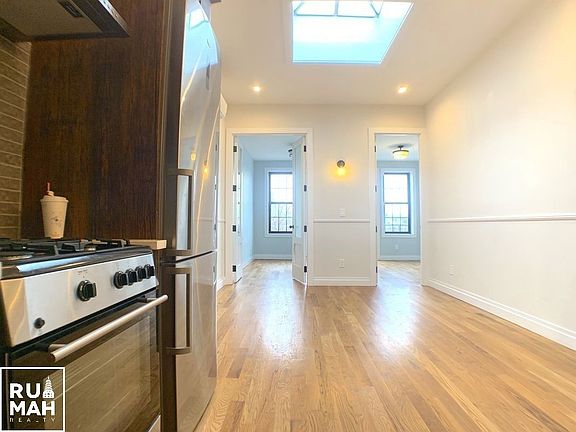 5th image of 347 Melrose St #2