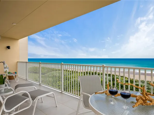 8820 S Sea Oaks Way APT 204, Vero Beach, FL 32963