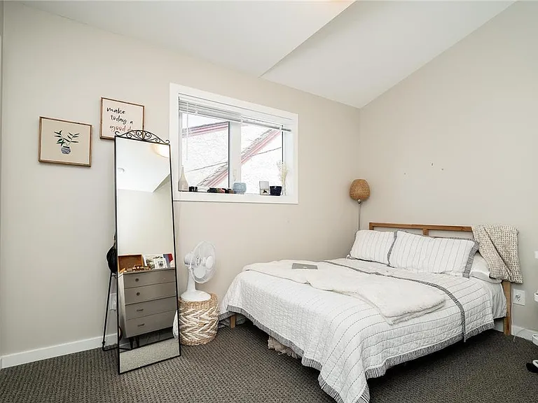 427 Saint Jean Baptiste St — Photo 6