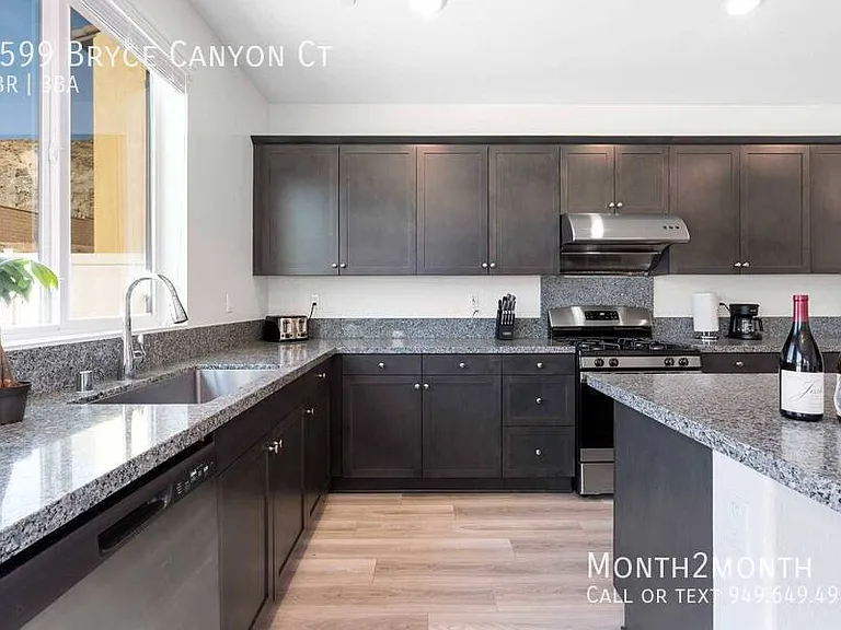 6599 Bryce Canyon Ct — Photo 10