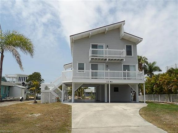 2nd image of 2293 Carambola Ln